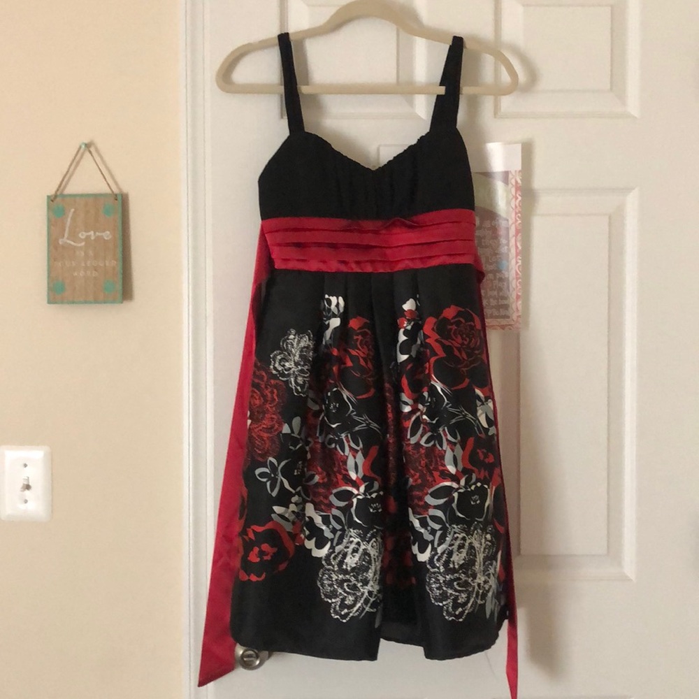 Floral dress size 3